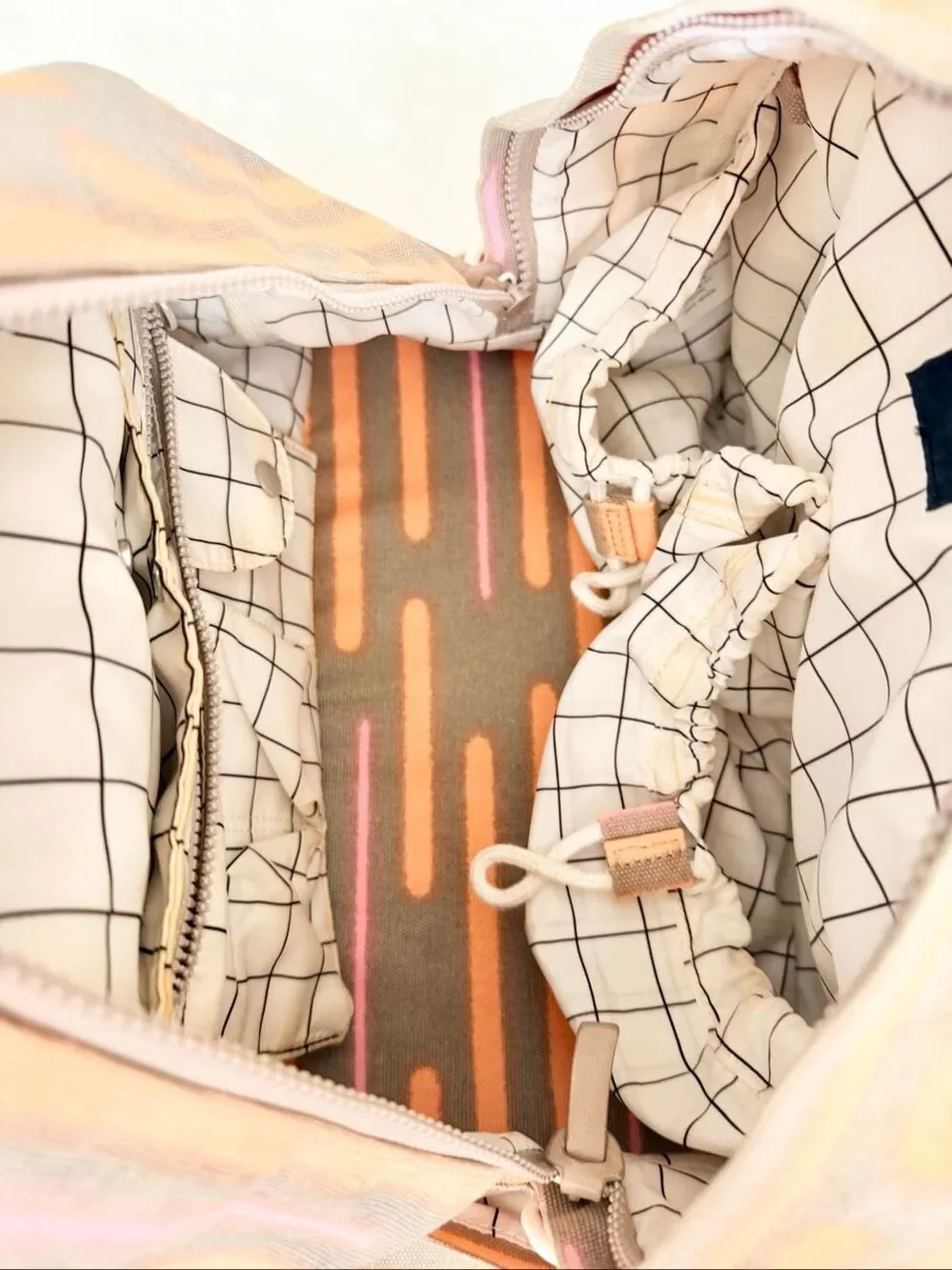 Kate Spade Saturday Weekender Travel Bag Gray Peach Pink Stripe Overnight Duffel